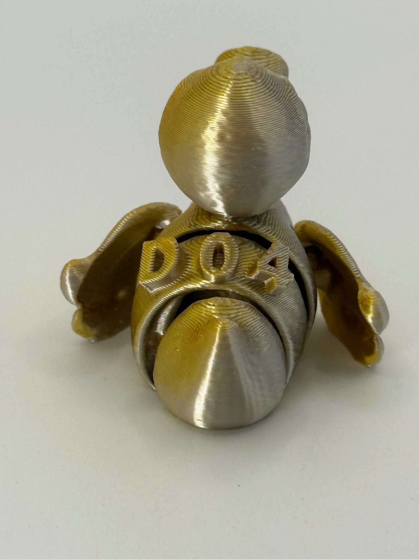 D04: Silk Golden Silver